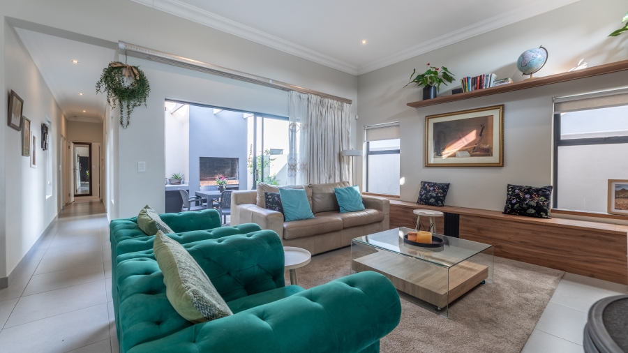 3 Bedroom Property for Sale in Sandown Western Cape